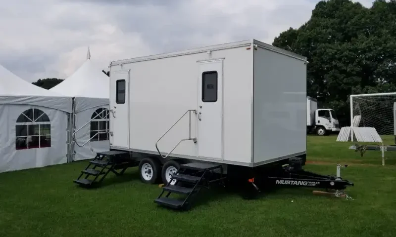portable restroom rental