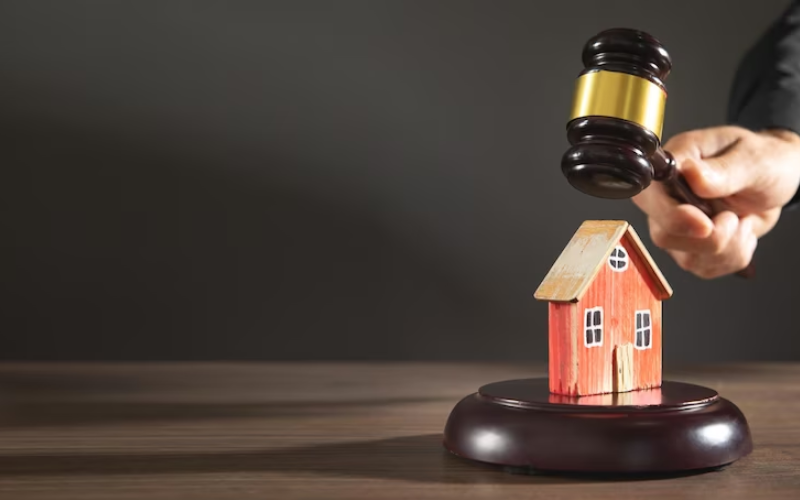 luxury property auctions