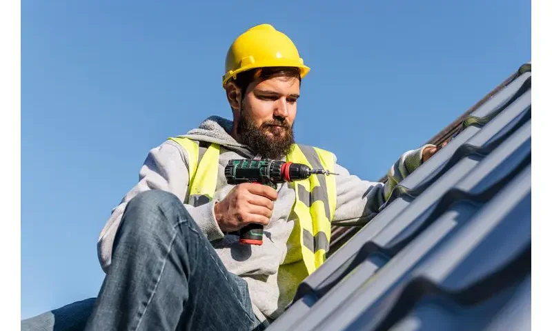 roof storm damage repair in lansing