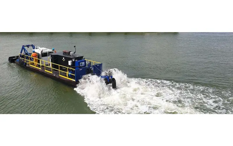 hydraulic dredge